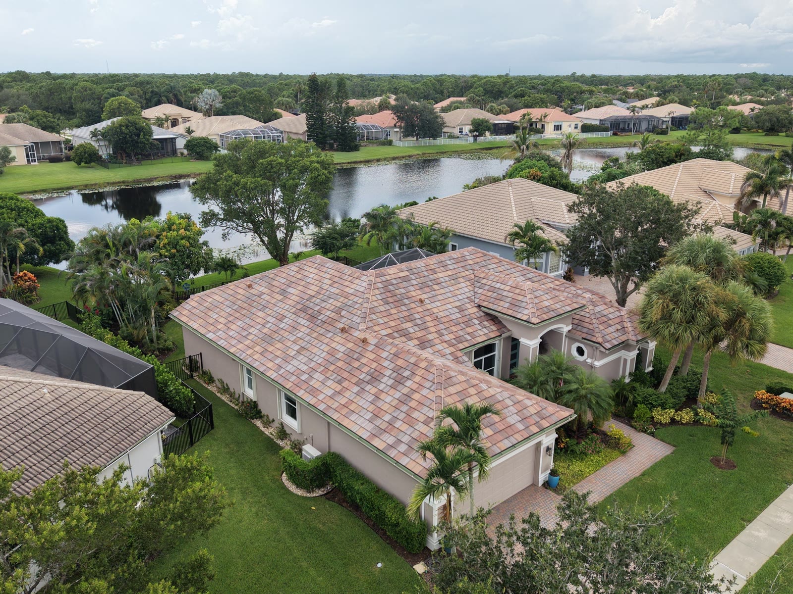 Completed roofing project in Stuart, Florida