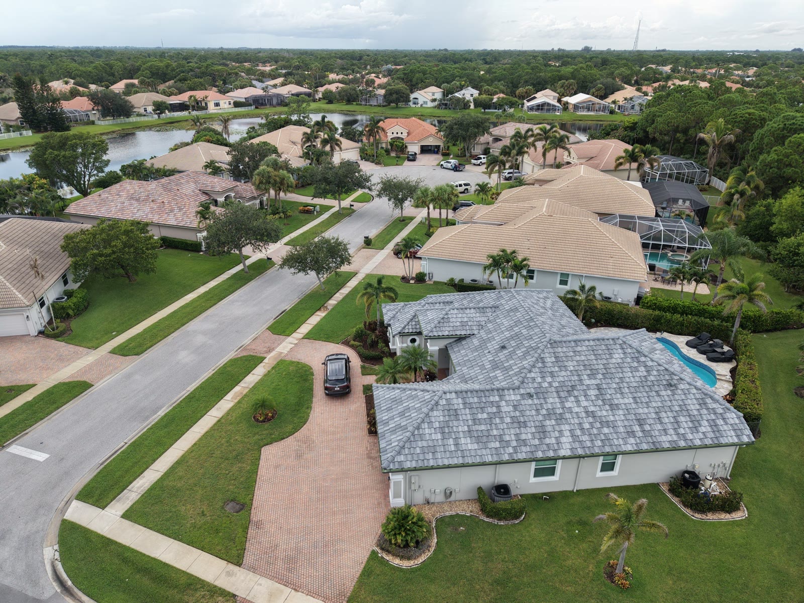 Completed roofing project in Stuart, Florida