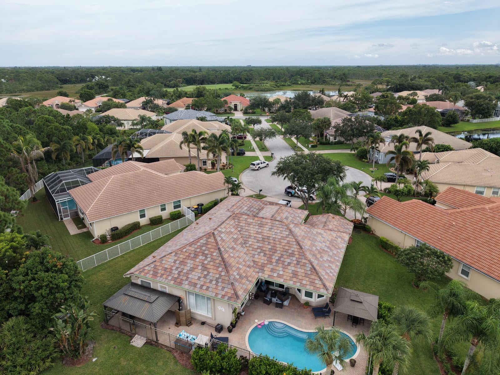 Completed roofing project in Stuart, Florida